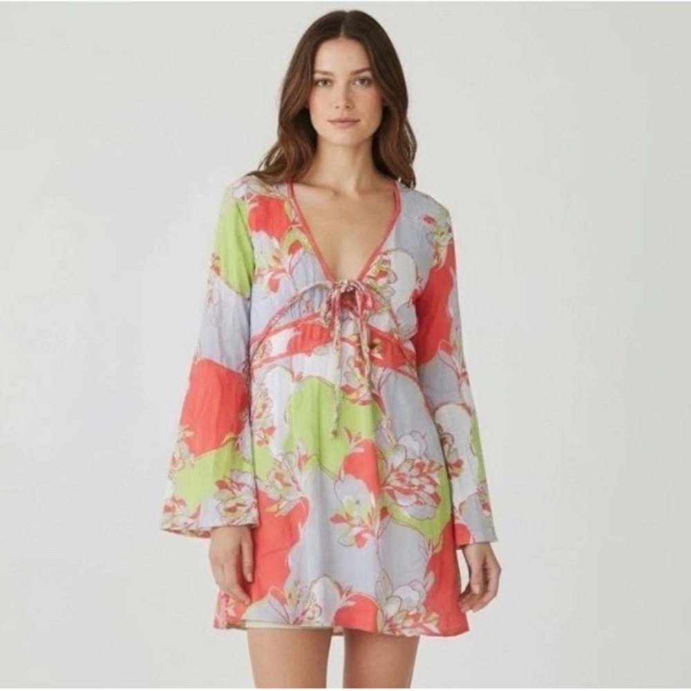 Ted Baker Tunic Blouse Womens Small Gray Red Good Floral‎ Bell Sleeve Resort